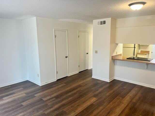 25 Cape Dr Nw Apt B - Photo 2 of 12