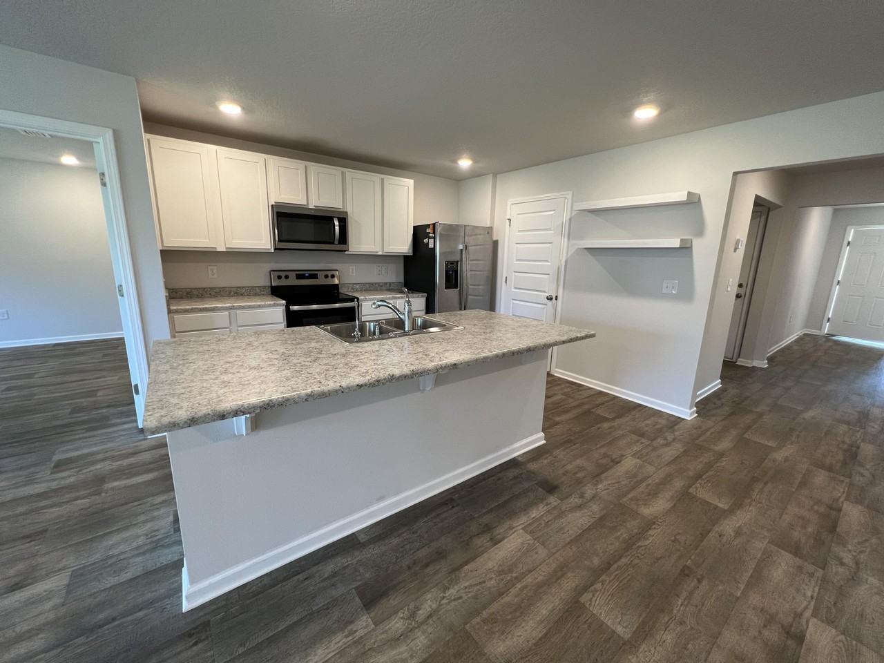 399 This Way - Photo 5 of 29