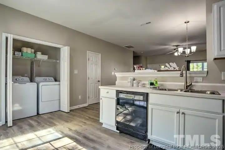 3911 Volkswalk Pl - Photo 7 of 17