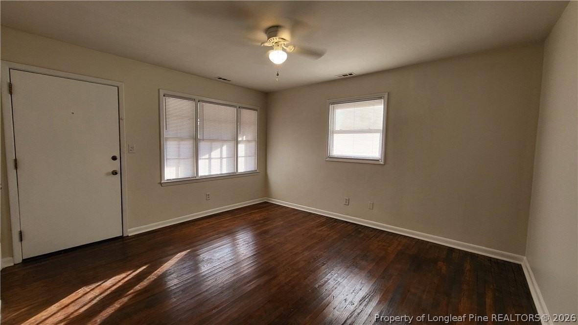 209 E 15th St - Photo 5 of 10