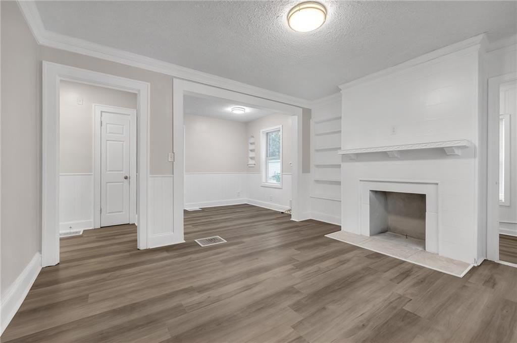 1683 Candler Rd - Photo 6 of 24