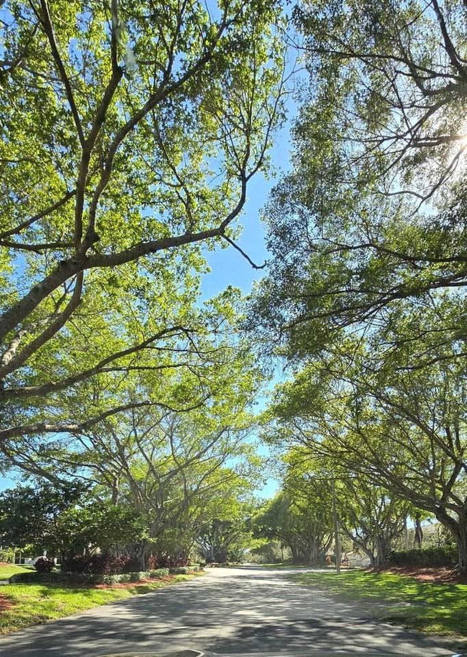 2344 Se 16th Ter - Photo 2 of 27