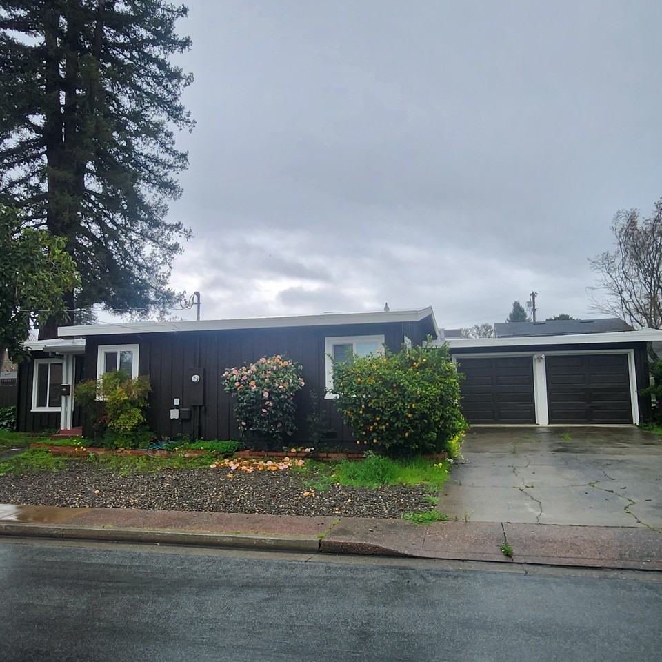 1924 Diamond Ct #1 - Photo 2 of 9