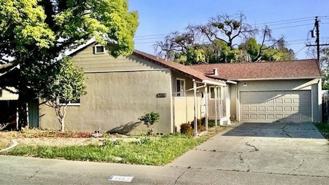 145 Manhattan Dr - Photo 1 of 1