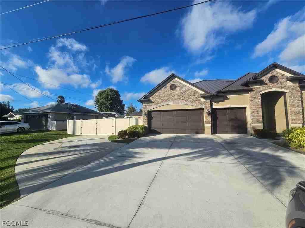 1919 Sw 26th Ter - Photo 5 of 40