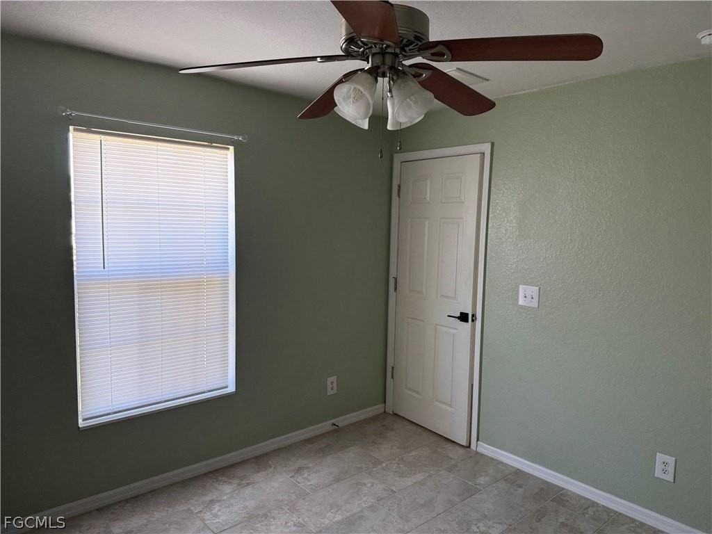 3405 58th St W - Photo 6 of 12