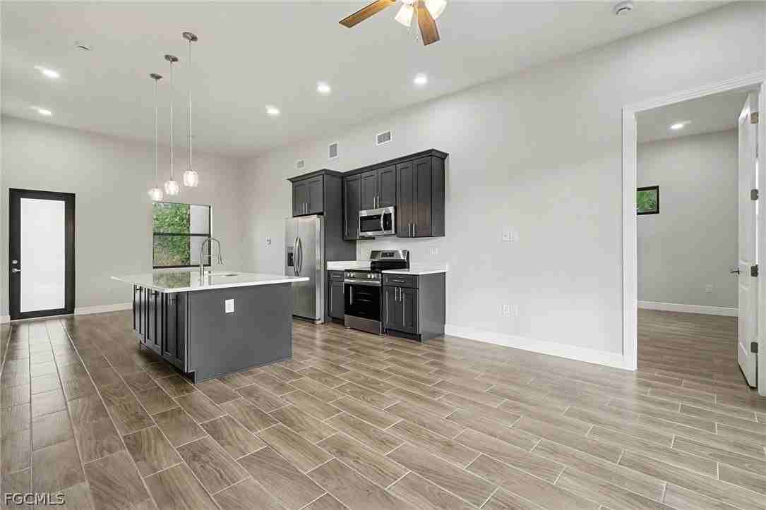 3013 4th St Sw - Photo 5 of 40