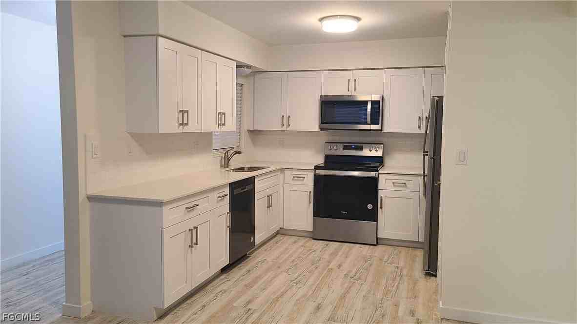 2610 Providence St Apt 3 - Photo 5 of 24