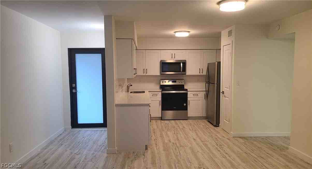 2610 Providence St Apt 3 - Photo 7 of 24