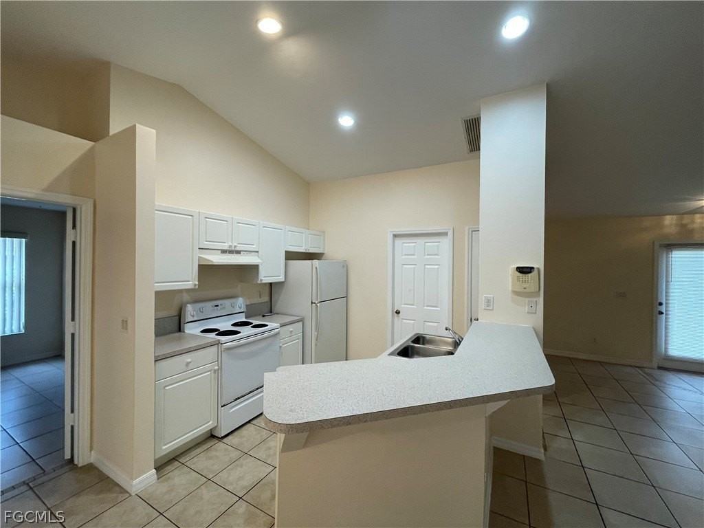 606 Sw 27th Ter - Photo 5 of 22