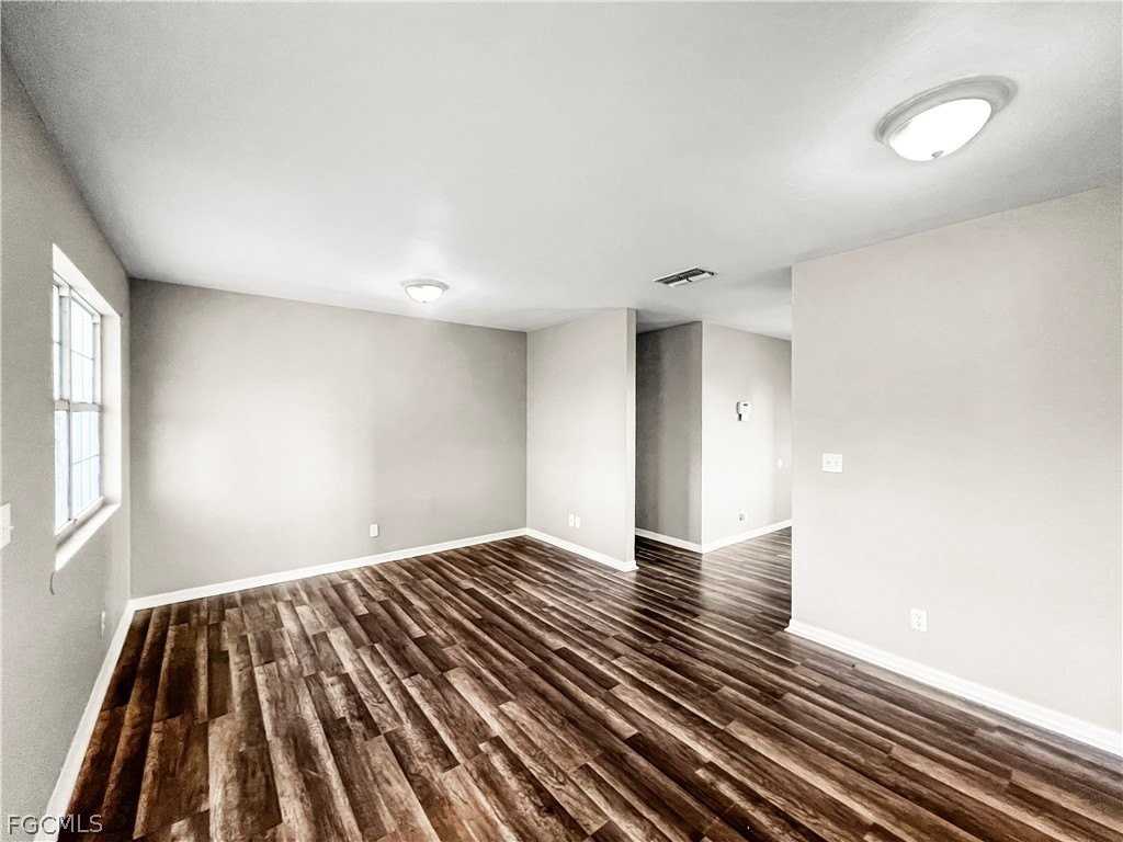 849 Theodore Vail St E - Photo 7 of 38