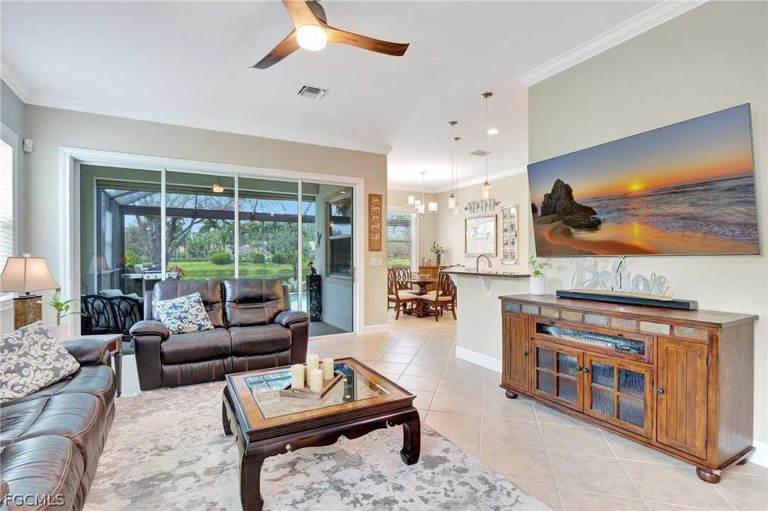 11230 Suffield St - Photo 6 of 42