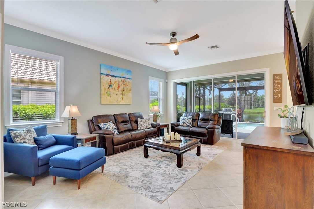 11230 Suffield St - Photo 7 of 42