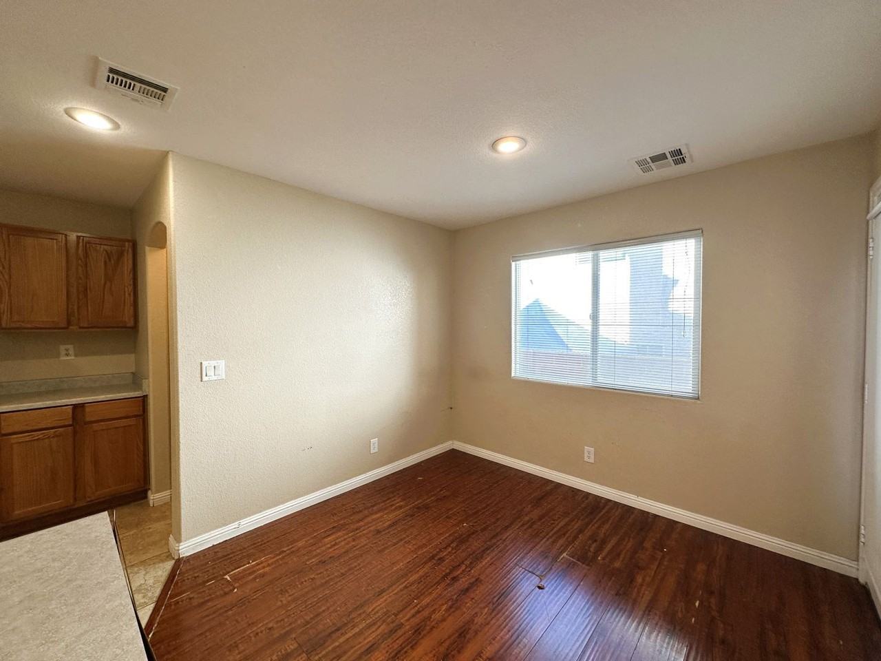 9272 Nerone Ave - Photo 5 of 20