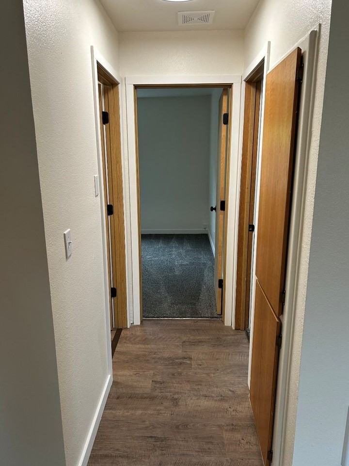 396 Ne Miguel St - Photo 4 of 26