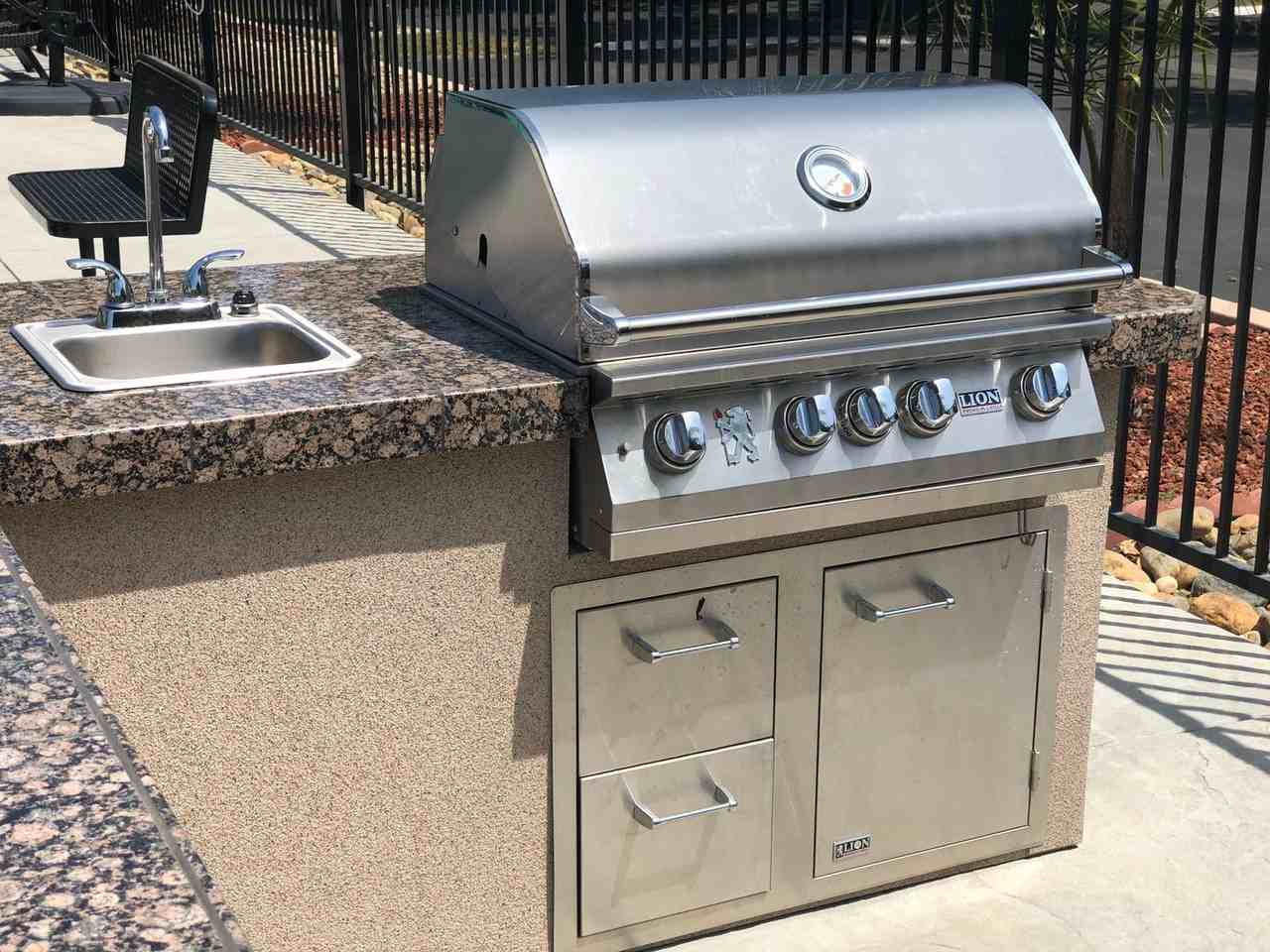 2348 Pinedale Ave #4 - Photo 3 of 8