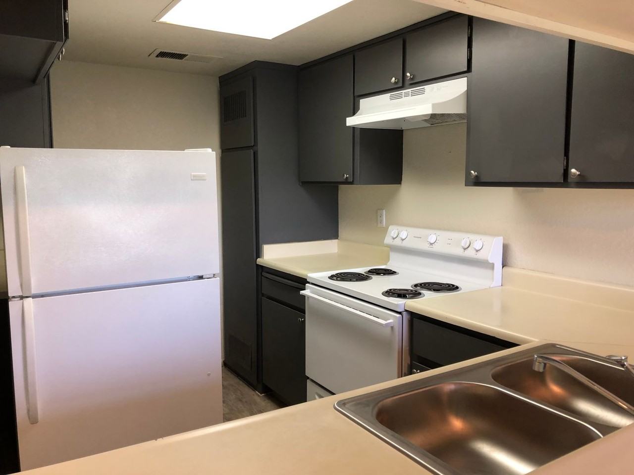 2348 Pinedale Ave #4 - Photo 6 of 8