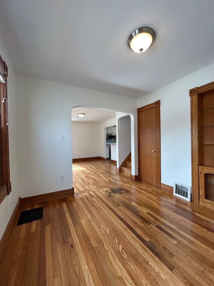 512 23rd St S - Photo 3 of 28