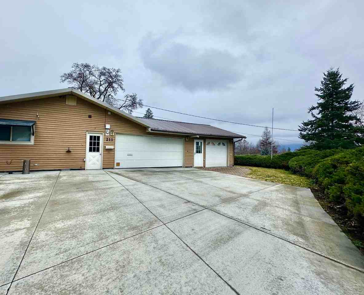 211 Spring Ave - Photo 2 of 32