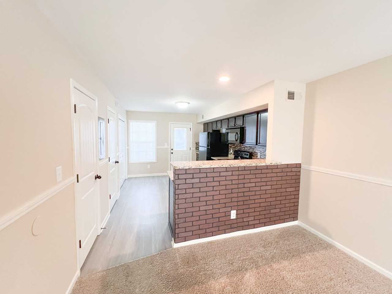 2267 Mccormick Ln - Photo 3 of 12