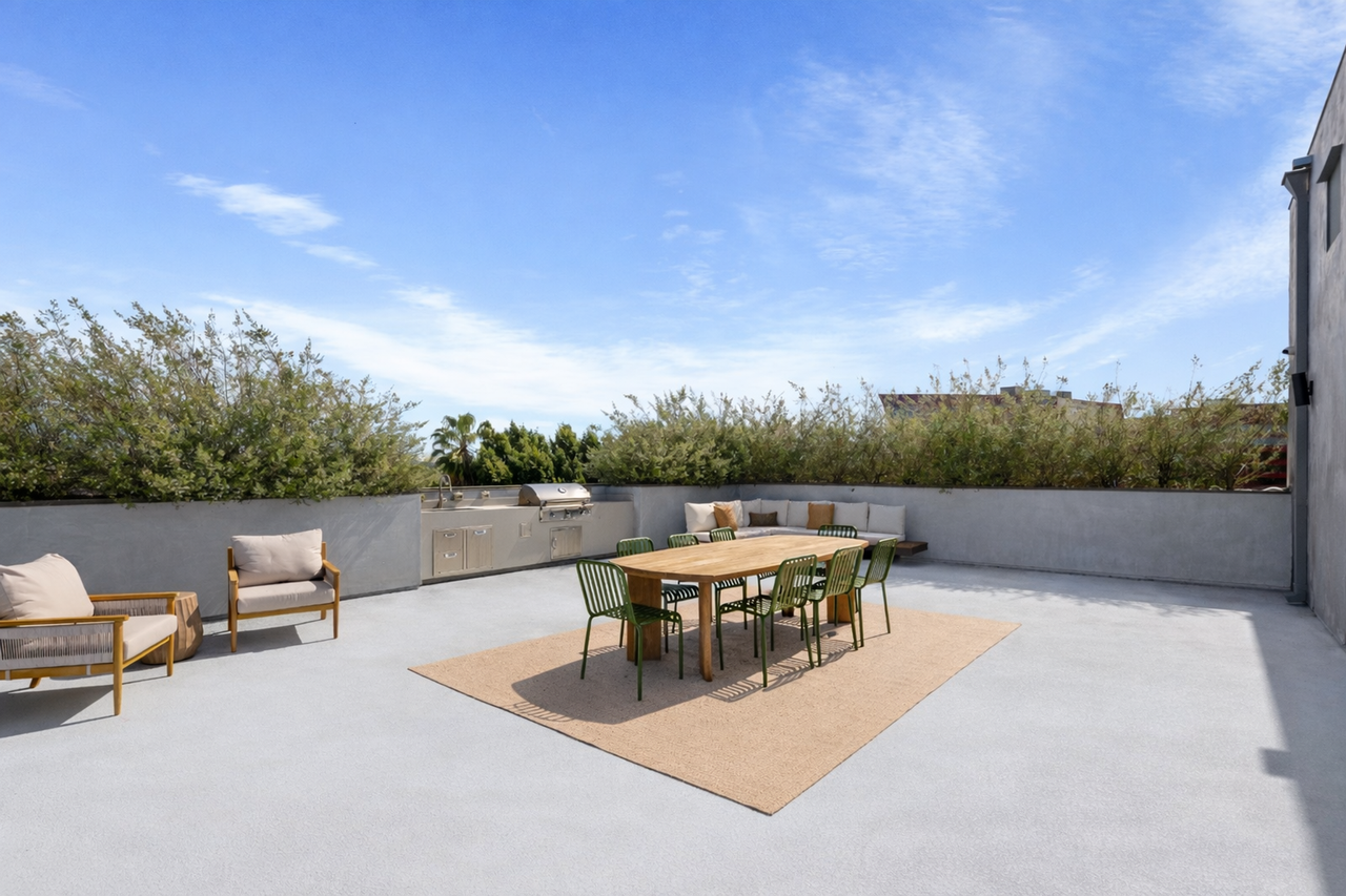 TALA Residences at 829 Larrabee Street - Photo 6 of 10