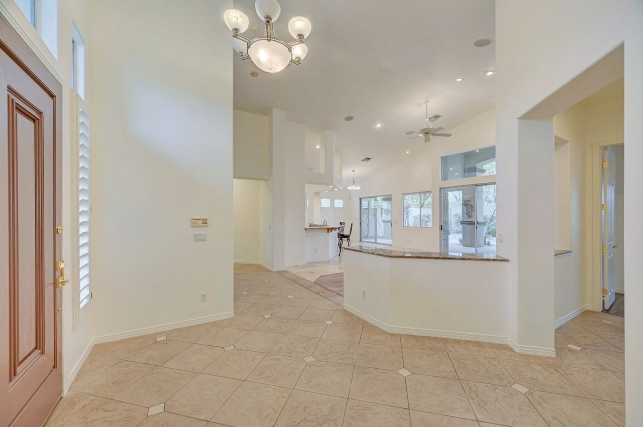 601 Summer Mesa Dr - Photo 4 of 26