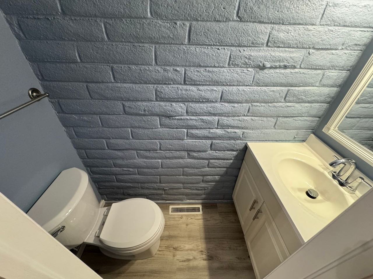 1060 S Parker Rd #10 - Photo 5 of 17