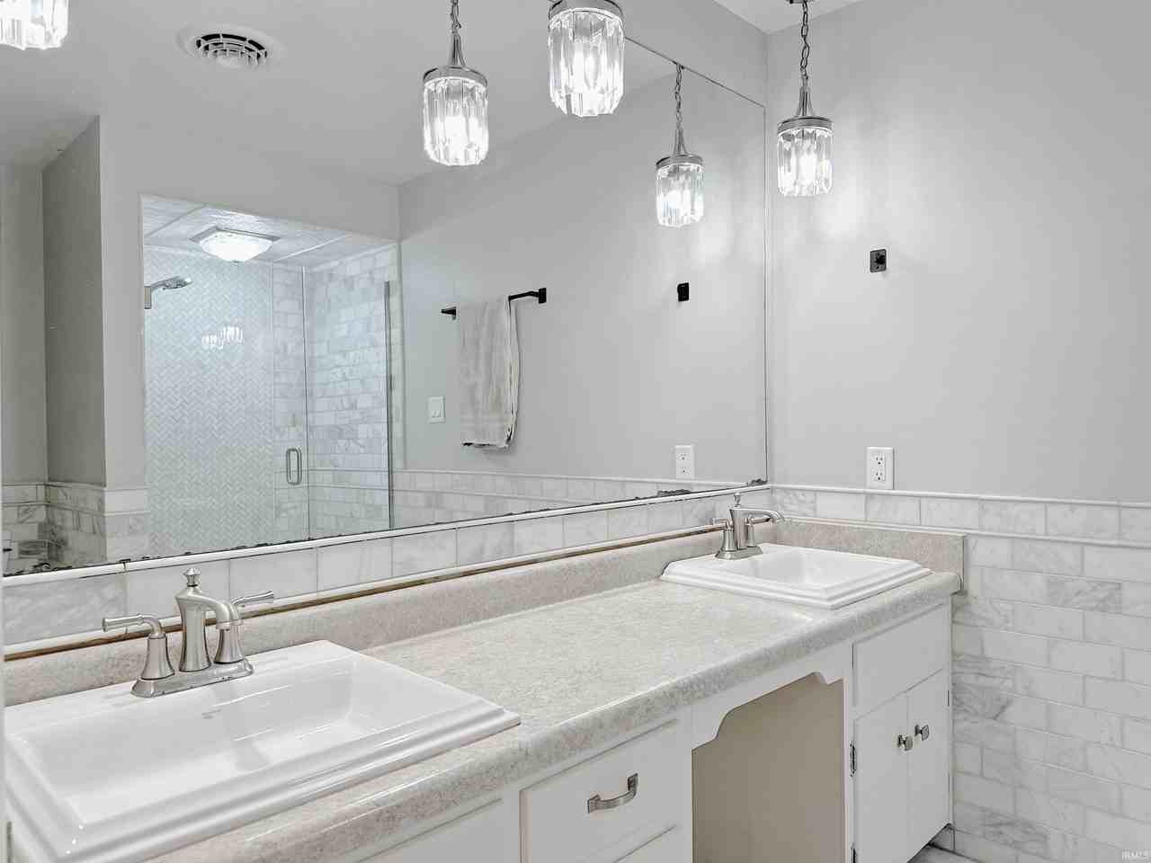 826 Orlando Dr - Photo 7 of 25