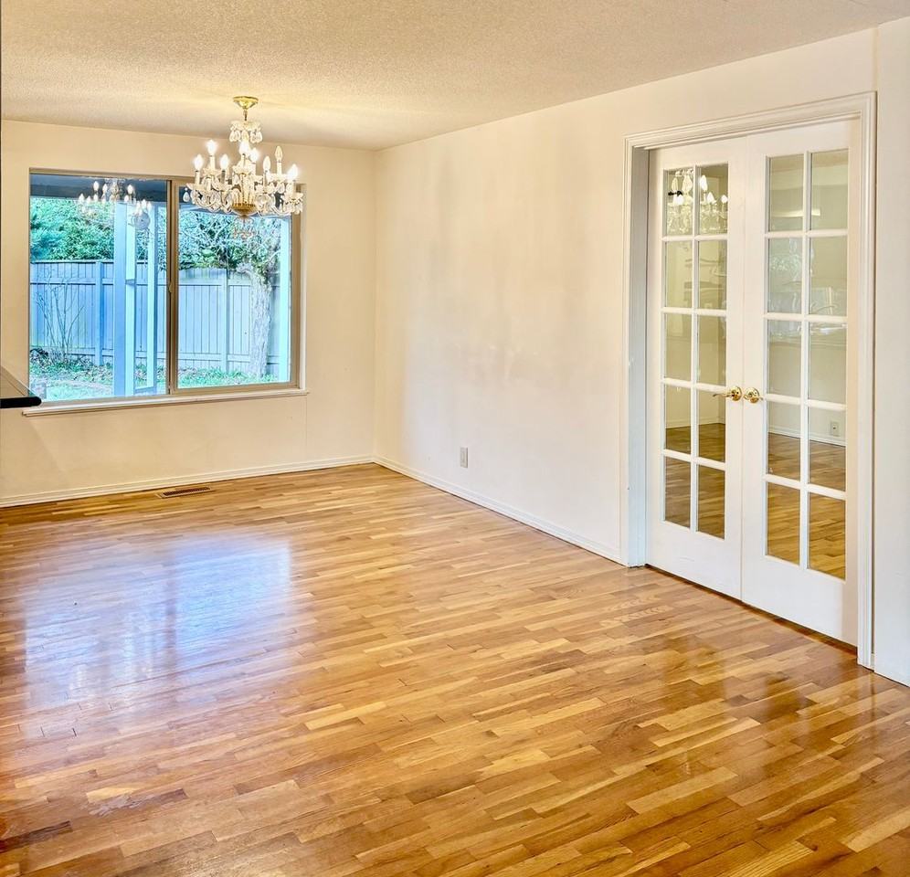 16862 Ne 18th St - Photo 5 of 30