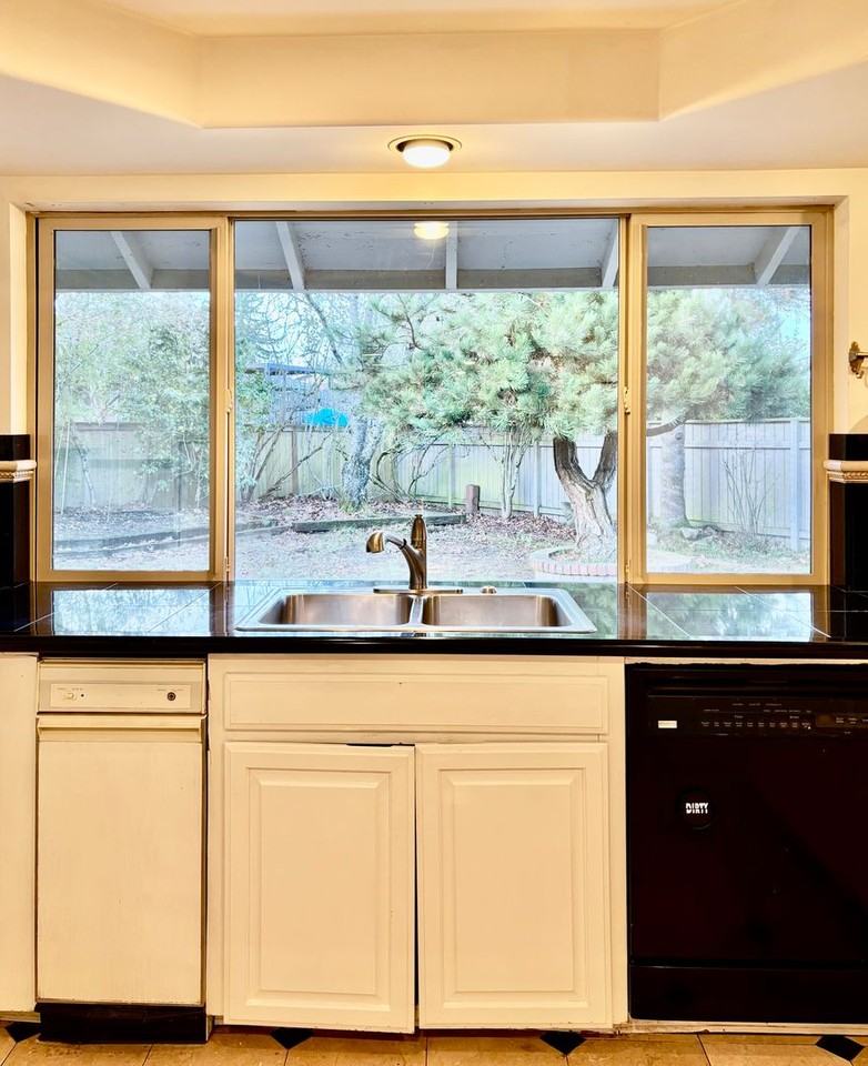 16862 Ne 18th St - Photo 7 of 30