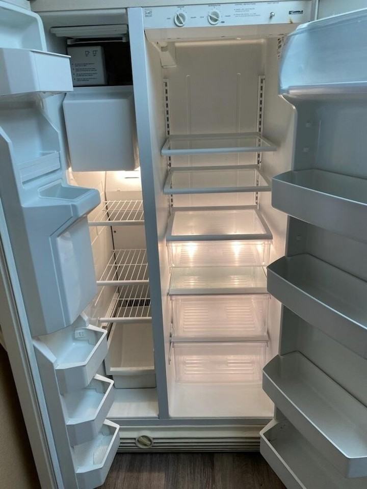 937 Country Club Dr Se Apt J - Photo 4 of 14