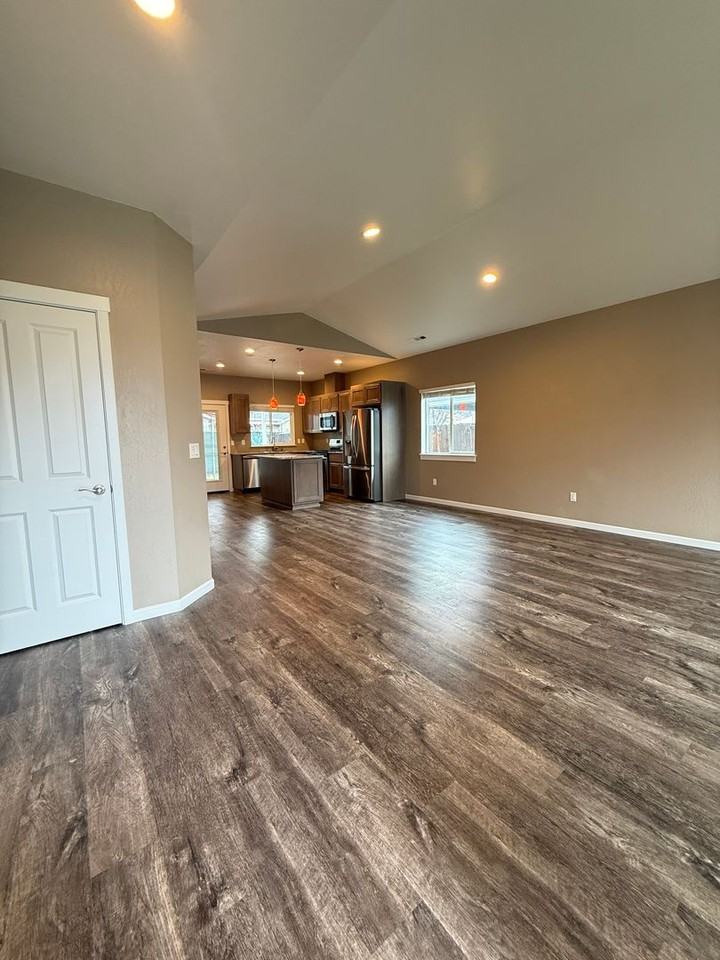 7849 Cadence Ln - Photo 2 of 20