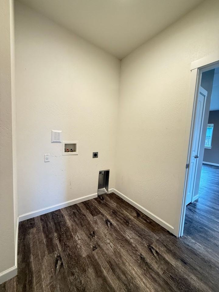 7849 Cadence Ln - Photo 6 of 20