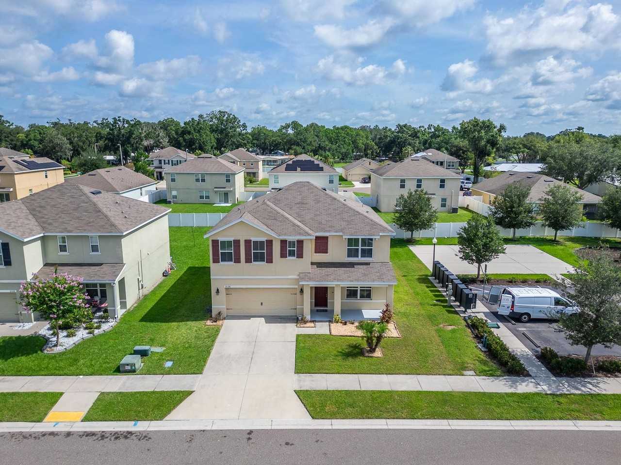 3128 S Northview Rd - Photo 2 of 50