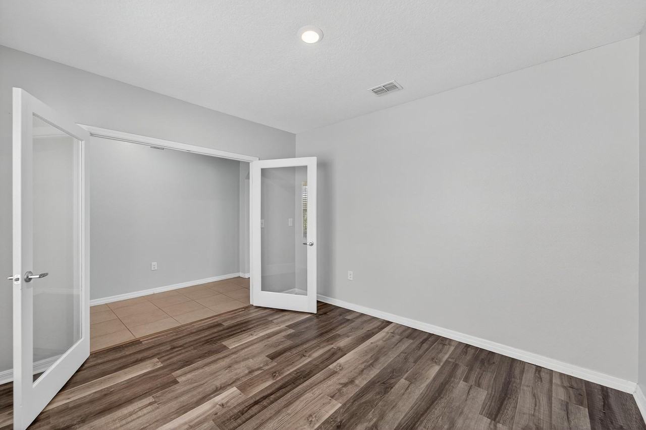 3128 S Northview Rd - Photo 6 of 50