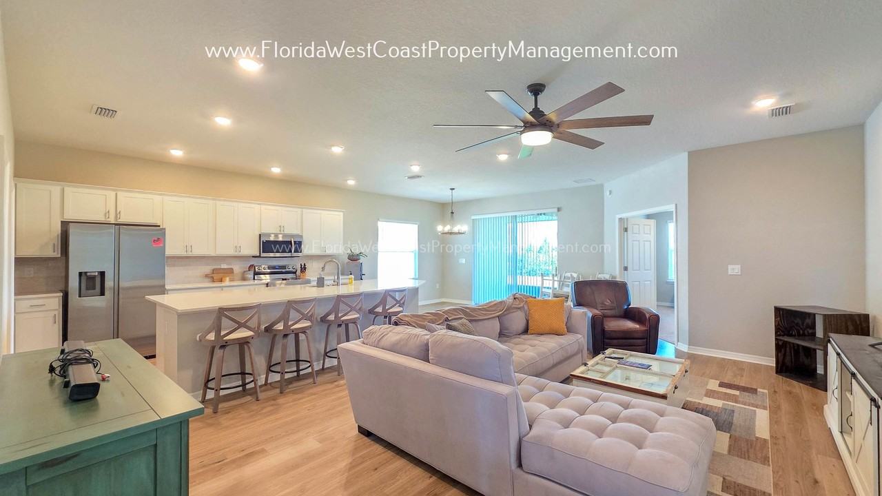 6716 162nd Pl E - Photo 2 of 42