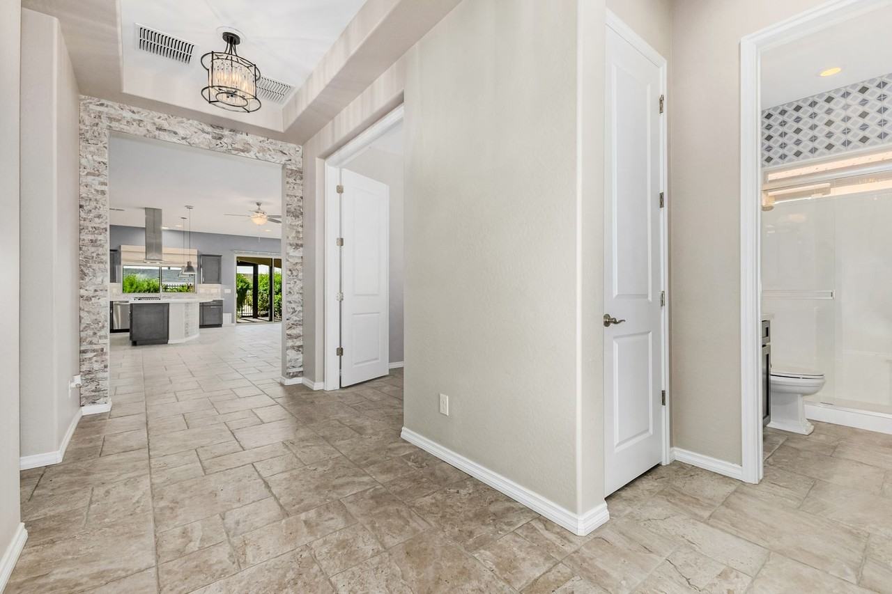 35532 N Sunset Trl - Photo 4 of 50