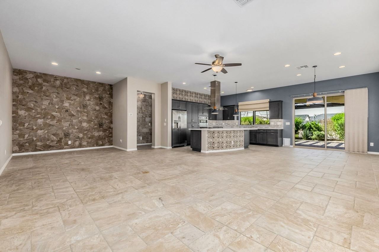 35532 N Sunset Trl - Photo 5 of 50