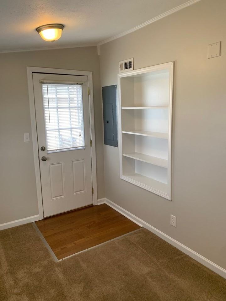 910 Lamont St - Photo 3 of 20