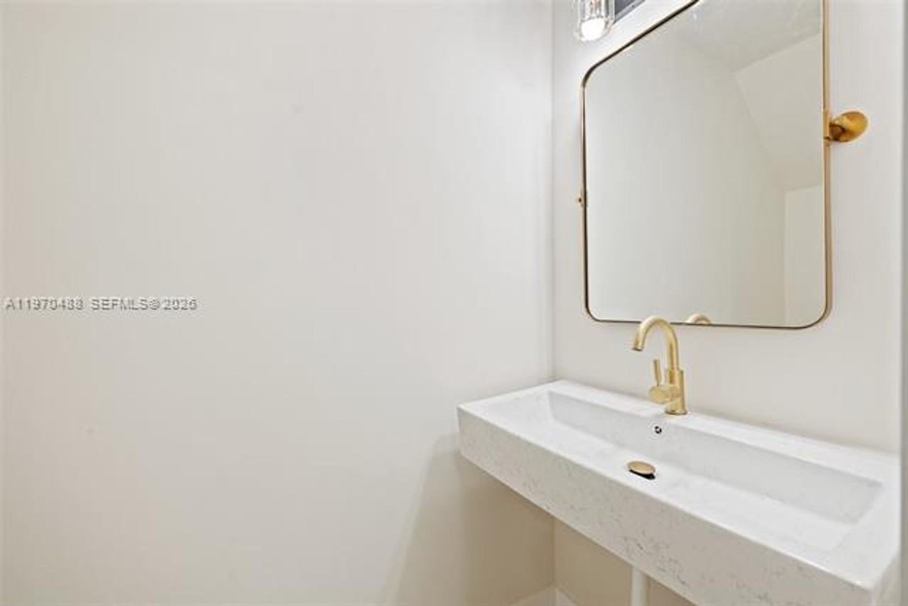 8511 8511 NW 141st Ter th 405 - Photo 6 of 25