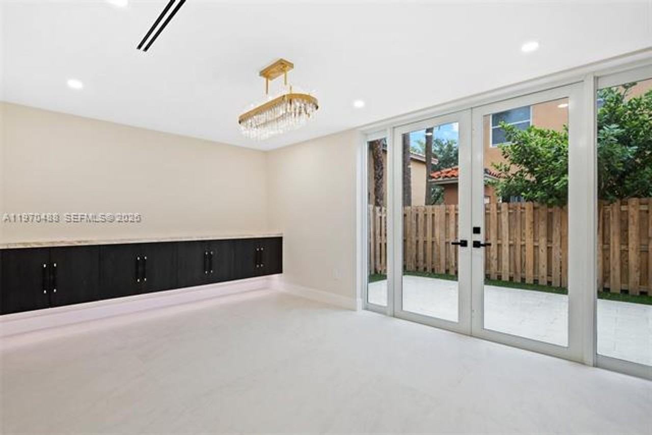 8511 8511 NW 141st Ter th 405 - Photo 7 of 25