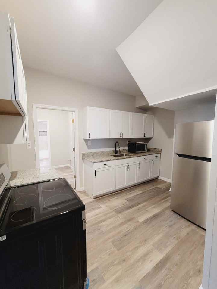 1114 Bedford Avenue - Photo 2 of 7