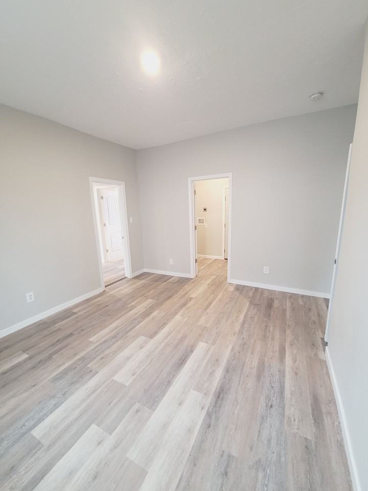 1114 Bedford Avenue - Photo 5 of 7