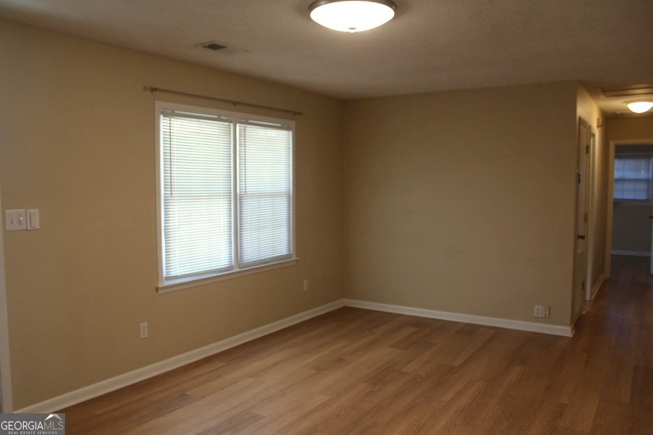 128 Sandy Way - Photo 6 of 19