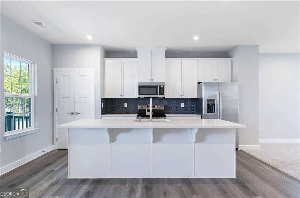 3000 Zuma St - Photo 4 of 18