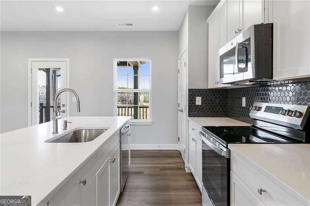 3000 Zuma St - Photo 6 of 18