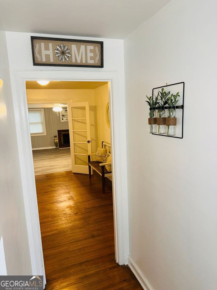 901 7th Ave - Photo 3 of 14