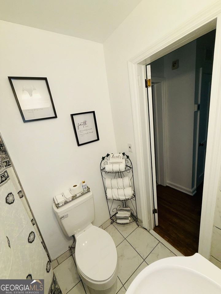 901 7th Ave - Photo 6 of 14