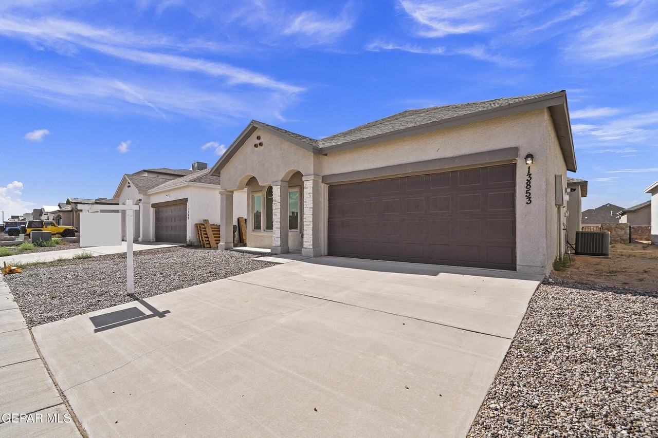 13853 Summer Story Ave - Photo 2 of 26