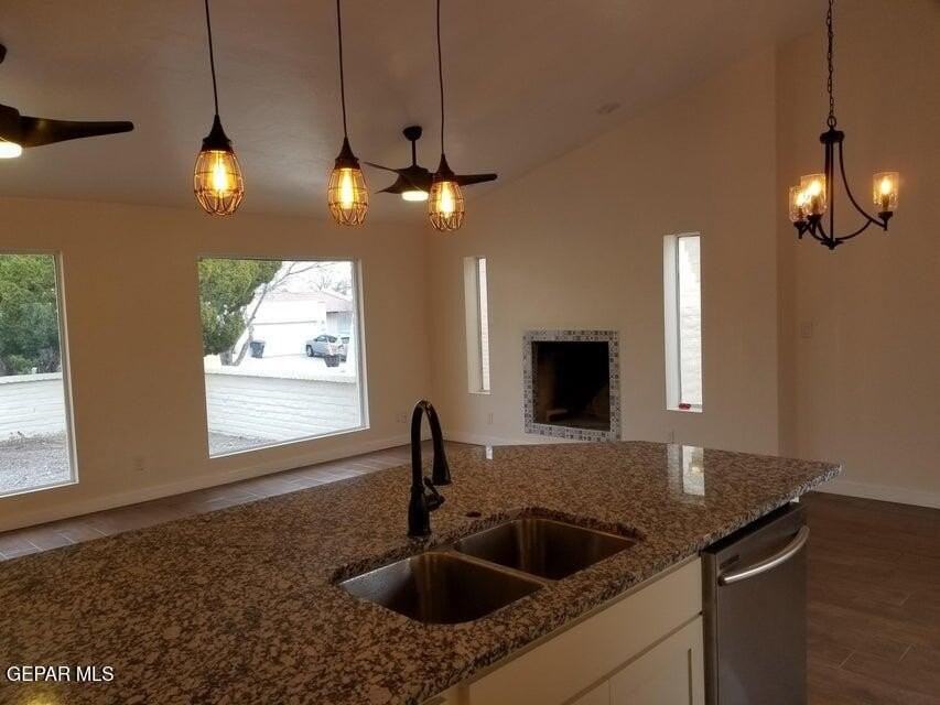 129 S Apache Gold Loop - Photo 6 of 22